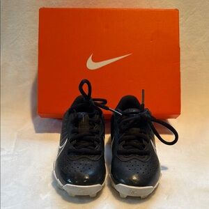 Nike Kids Black Soccer Shoes